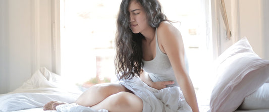 Cólica muito forte? Descubra aqui as principais causas dessa dor