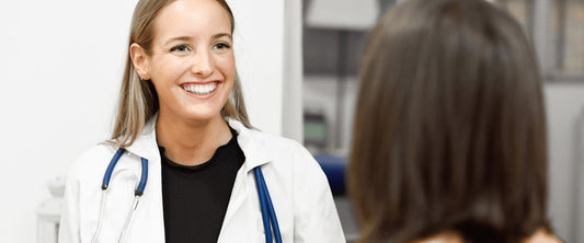 Pomada ginecológica: descubra para que serve e quais as opções